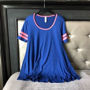 LuLaRoe Perfect T Blue with Pink Outline EUC XXS